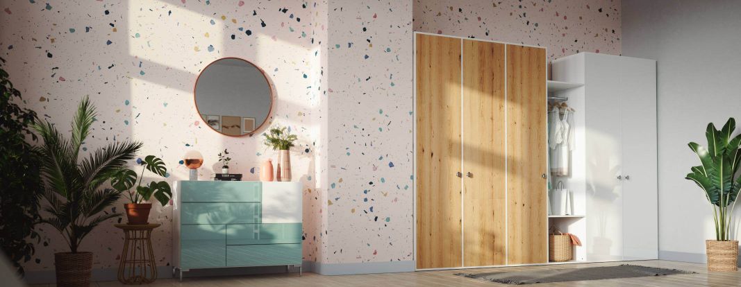 Kledingkast op maat, inbouwkast, met inliggende deuren en twee frontdecors